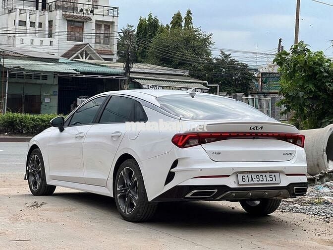 Kia K5 đăng ký tháng 10/2024 đi mới 8.000 km