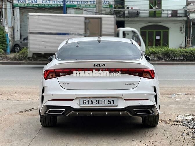 Kia K5 đăng ký tháng 10/2024 đi mới 8.000 km