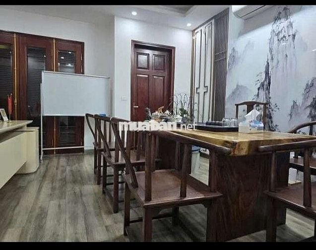 Tôi cần bán nhà Liền Kề Nguyễn Tuân 6tầng thang máy full nội thất