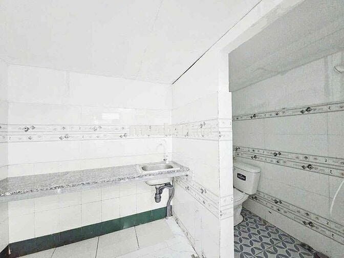 Phòng trọ sát Phạm Văn Đồng mới 100%