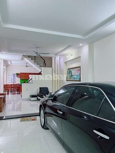 Chủ bán gấp biệt thự 110m2 giá 3tỷ8 gần vòng xoay Phú Hữu,Quận 9 có sổ