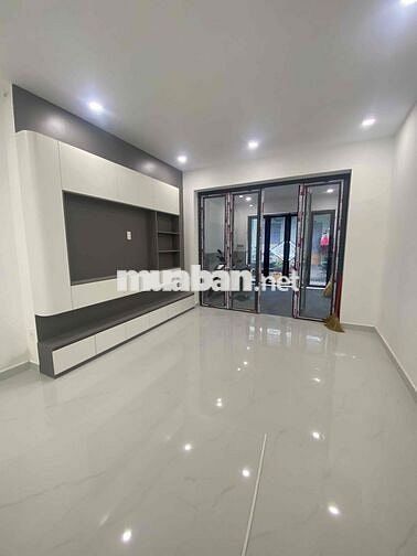 Bán nhà full mới 100% nội thất cơ bản hẻm đường Hồ Văn Long- phường BH
