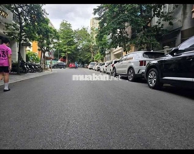 Tôi cần bán nhà Liền Kề Nguyễn Tuân 6tầng thang máy full nội thất