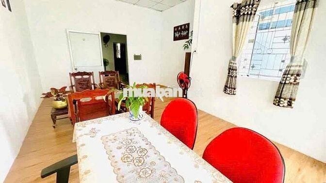 Cho Thuê Nhà Hẻm Xe Hơi Cách Mạng Tháng 8, Phường 7, Tân Bình