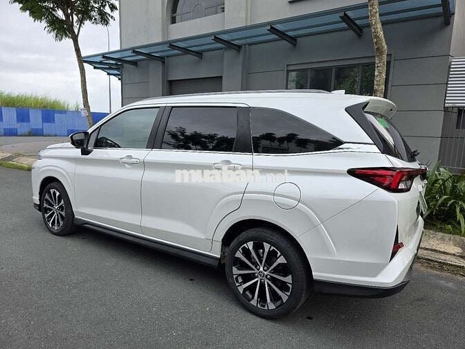 Toyota Veloz Cross Top 2024