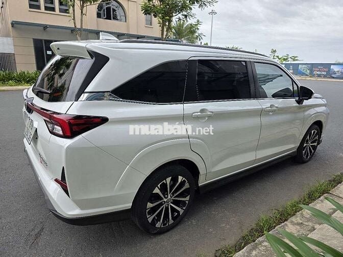 Toyota Veloz Cross Top 2024