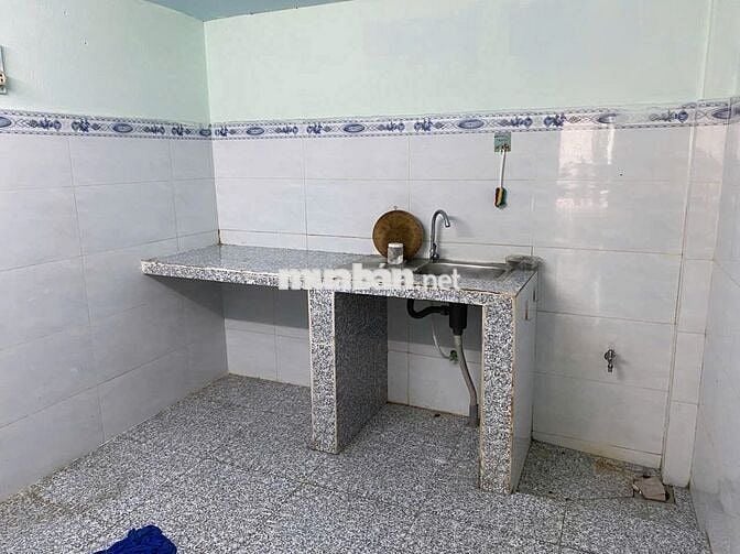 Cần cho thuê nhà cấp 4 giá rẻ có gác lửng , hẻm xe tải