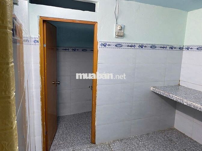 Cần cho thuê nhà cấp 4 giá rẻ có gác lửng , hẻm xe tải