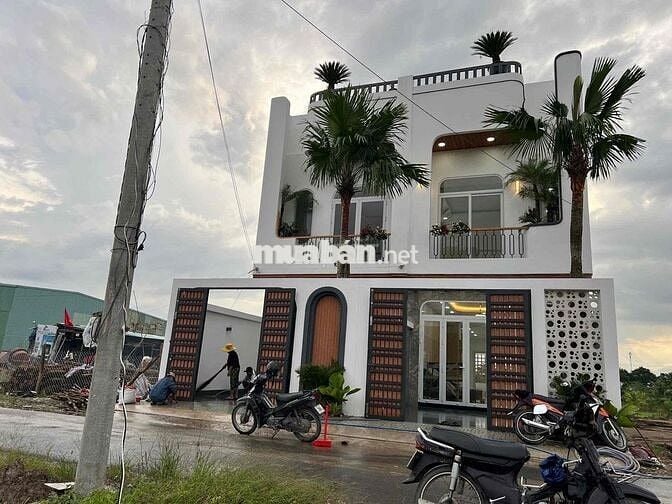 Nhà mặt tiền gần chợ Gò Đen, Cần Đước 2.8tỷ