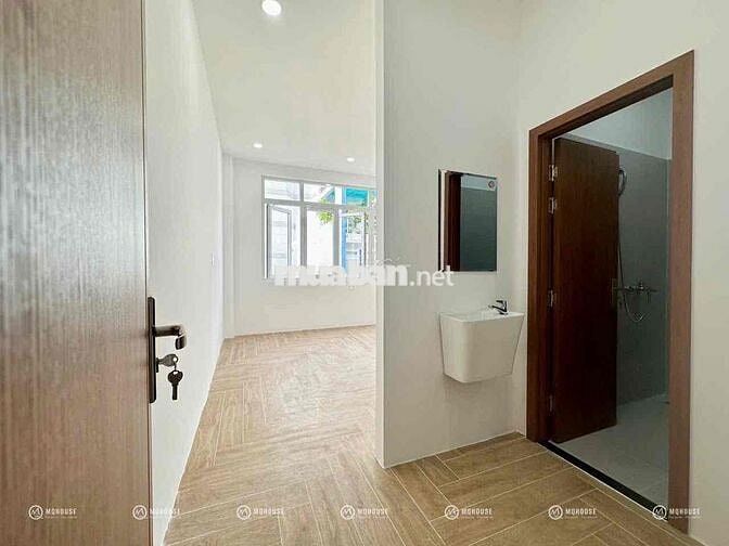 STUDIO TÁCH BẾP - NGAY LẠC LONG QUÂN - FULL NỘI THẤT