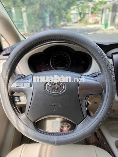 Toyota Innova 2014 2.0G - 124000 km