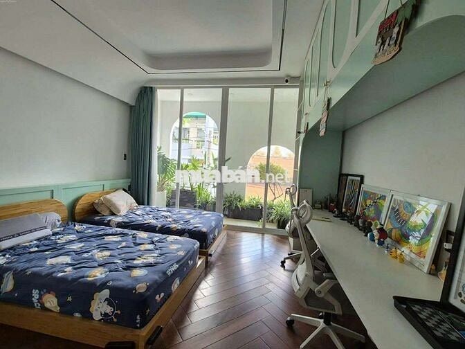 Cho thuê nhà mặt tiền KD mới xây thang máy