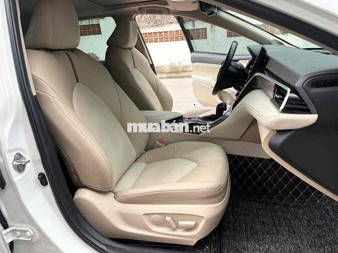 Toyota Camry 2022 2.5HV (Hybrid) - 47000 km