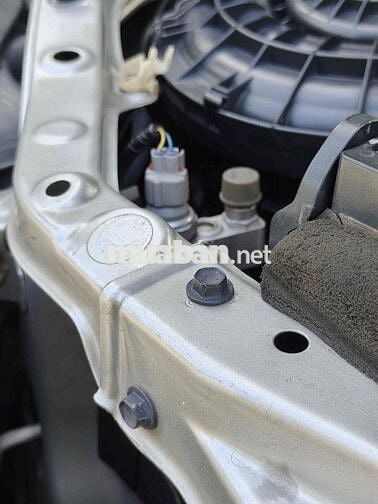 Toyota Innova 2014 2.0G - 124000 km