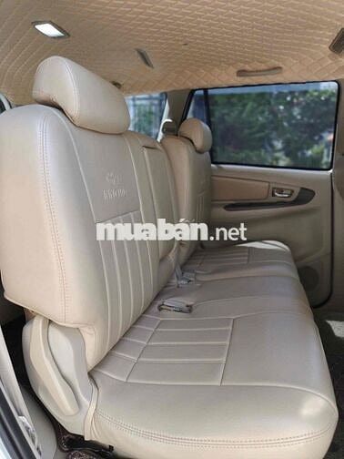 Toyota Innova 2014 2.0G - 124000 km