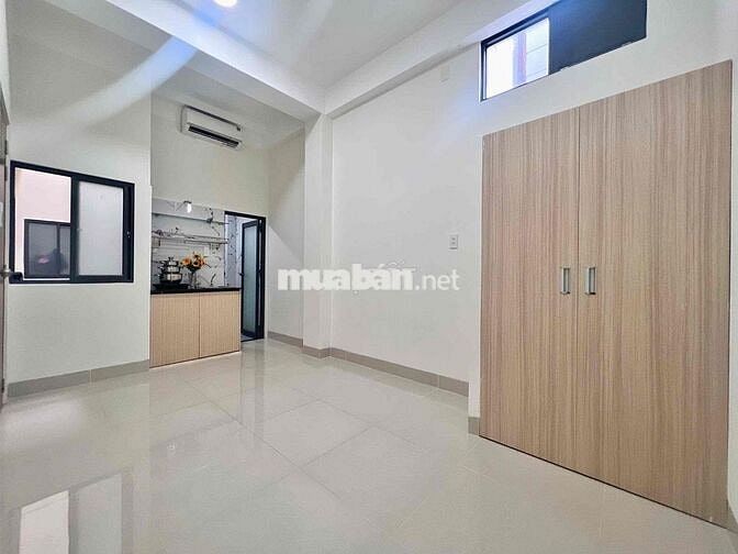 NHÀ MỚI XÂY ÁNH SÁNG TỰ NHIÊN Ô TÔ TẬN NƠI NGAY ĐH BÁCH KHOA