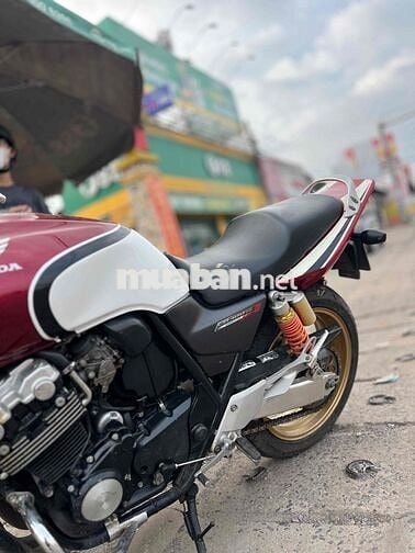 CB400 Supper Four huyền thoại, máy hú tê tái