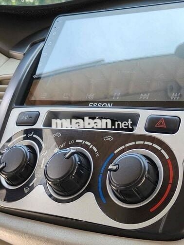 Toyota Innova 2014 2.0G - 124000 km