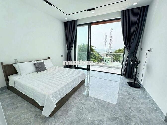 Cho thuê Biệt Thự mới View biển đường Trần Phú