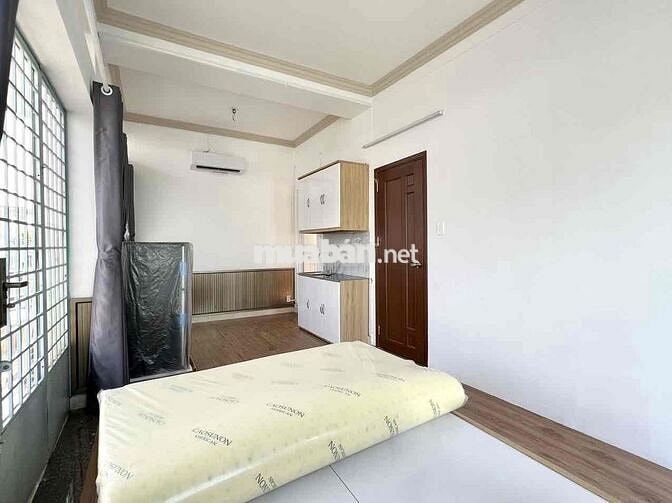 CĂN HỘ QUẬN 4, FULL NỘI THẤT, BAN CÔNG GẦN ĐẠI HỌC LUẬT, CẦU KHÁNH HỘI