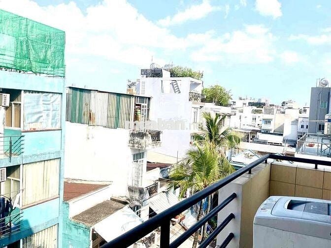 CĂN HỘ QUẬN 4, FULL NỘI THẤT, BAN CÔNG GẦN ĐẠI HỌC LUẬT, CẦU KHÁNH HỘI