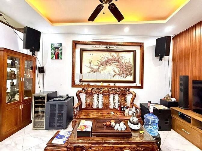 NHÀ DÂN XÂY PHỐ HỒNG MAI - 5 TẦNG KIÊN CỐ - GIÁ HỢP LÝ -57m CHỈ 9,8 TỶ