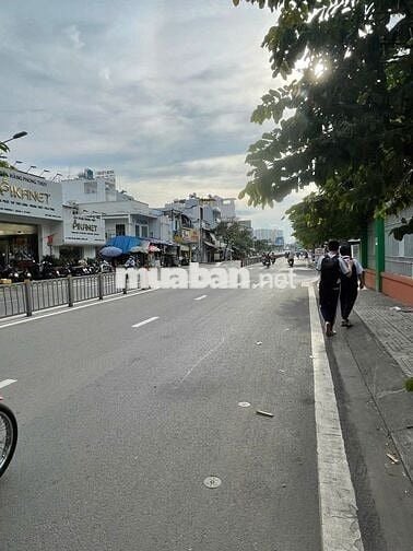 Nhà cho thuê mặt tiền đường Phạm văn chí 6x20m 2L