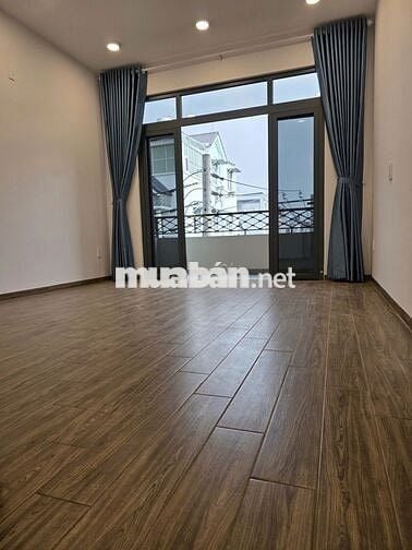 CHO THUÊ NHÀ MỚI XÂY 1 TRỆT 2 LẦU+ TUM,SÂN THƯỢNG, ĐƯỜNG 12M,TT NHÀ BÈ