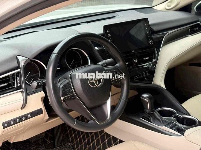 Toyota Camry 2022 2.5HV (Hybrid) - 47000 km