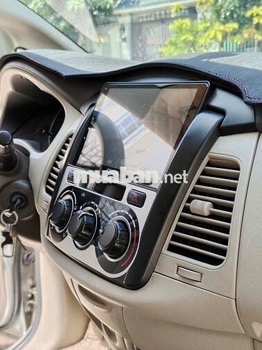 Toyota Innova 2014 2.0G - 124000 km