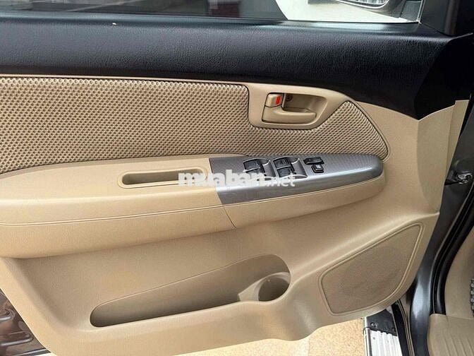 Toyota Hilux 2013 2.5E 4x2 MT - 100000 km