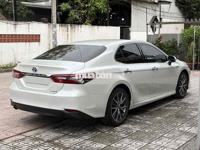 Toyota Camry 2022 2.5HV (Hybrid) - 47000 km