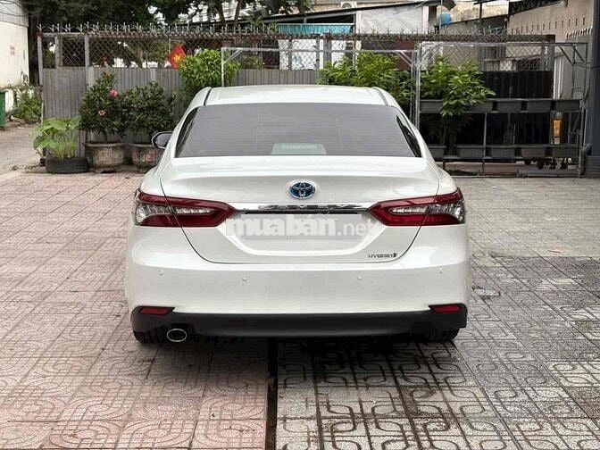 Toyota Camry 2022 2.5HV (Hybrid) - 47000 km