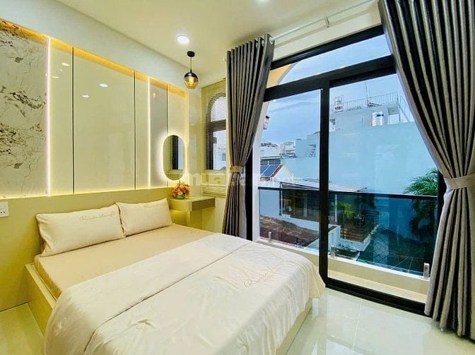 Bán nhà đẹp TRẦN PHÚ, Phường 4 Quận 5 – 1 trệt 2 lầu, 5PN, DT 88,2m2