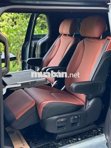 Kia carnival 2.2D signature- 45000 km