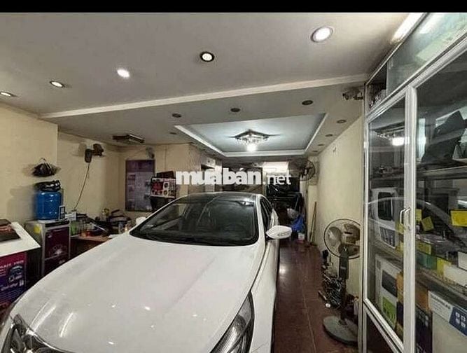 Tôi cần mặt phố Vạn Phúc Hà Đông, 9tầng thang máy full nội thất.