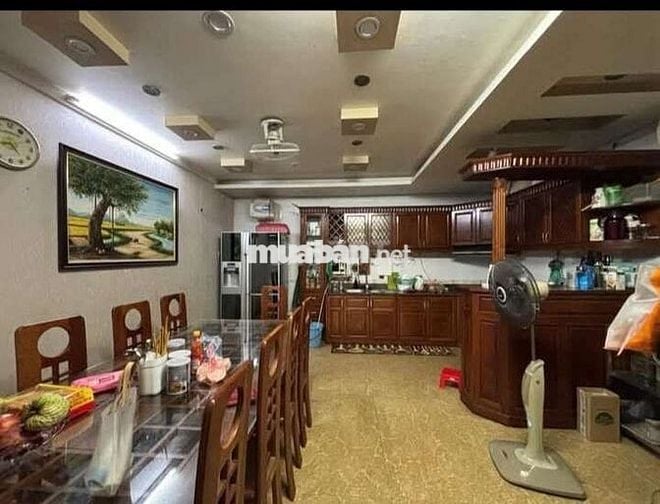 Tôi cần mặt phố Vạn Phúc Hà Đông, 9tầng thang máy full nội thất.