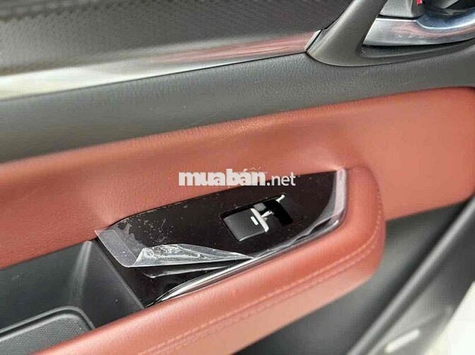 Mazda CX 8 2.5 AT - 3500 km