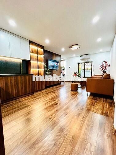 Tập thể Quỳnh Mai đẹp như chung cư, 3 ngủ, 2vs, nội thất nhập khẩu Đức