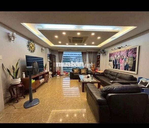 Tôi cần mặt phố Vạn Phúc Hà Đông, 9tầng thang máy full nội thất.