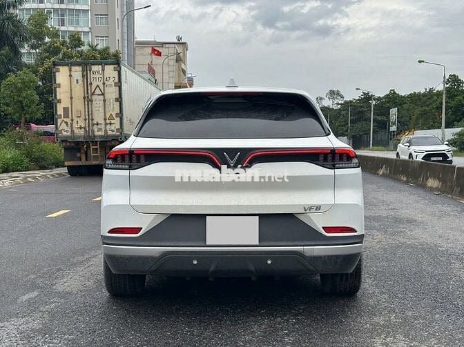 VinFast VF8 Plus 2022 Trắng