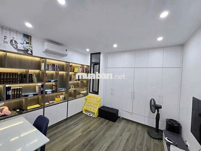 Nhà gần Trần Phú 34m2,ô tô đỗ sát cửa,không gian sống yên bình,10.8 tỷ