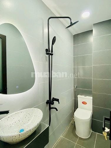 Bán nhà đẹp TRẦN PHÚ, Phường 4 Quận 5 – 1 trệt 2 lầu, 5PN, DT 88,2m2