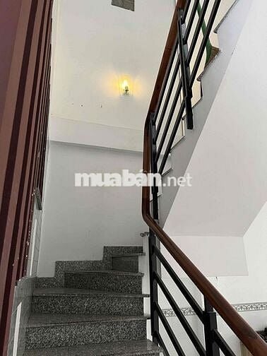 Nhà đẹp 4x11, 2 phòng ngủ 2 wc, hẻm VIP 201 Nguyễn Xí