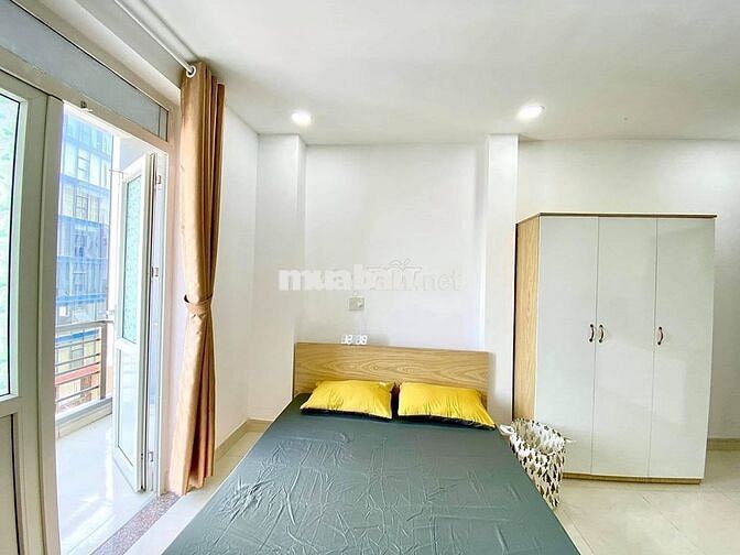 Căn hộ ban công thoáng mát tại Hồ Văn Huê gần CV Gia Định Phú Nhuận