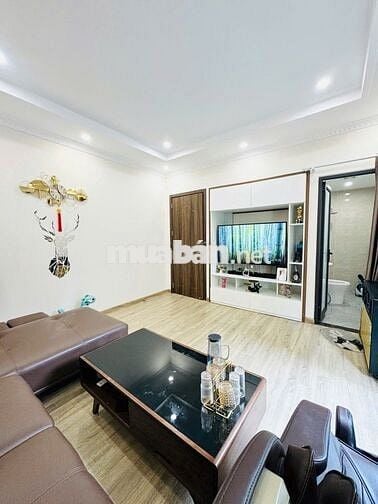 Bạch Mai ngõ thông, gần oto, nhà đẹp, vị trí vip, giá hợp lý,về ở ngay