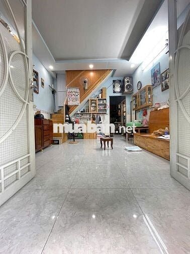 Bán Nhà 2 Mặt Tiền - 32m2 sàn - 64m2 sử  dụng - hơn 3 tỷ xíu thôi.