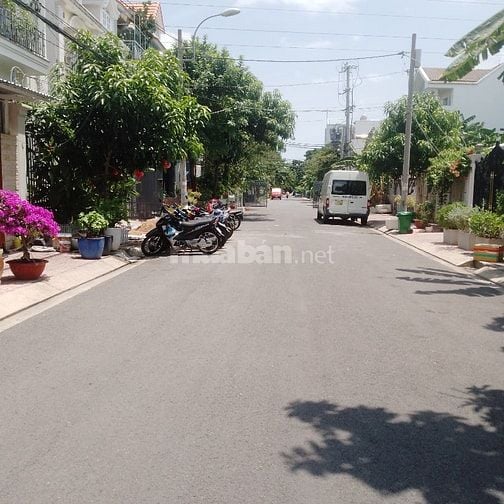 Chung cư 136 Lê thánh tôn quận 1