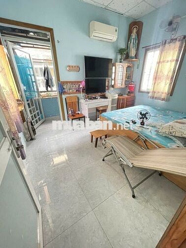 Bán Nhà 2 Mặt Tiền - 32m2 sàn - 64m2 sử  dụng - hơn 3 tỷ xíu thôi.