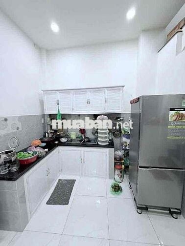 Siêu phẩm lô gốc 2 Tầng Btct, h4m, Tân Hương, Dtsd 70m2, Nhinh 3 Tỷ